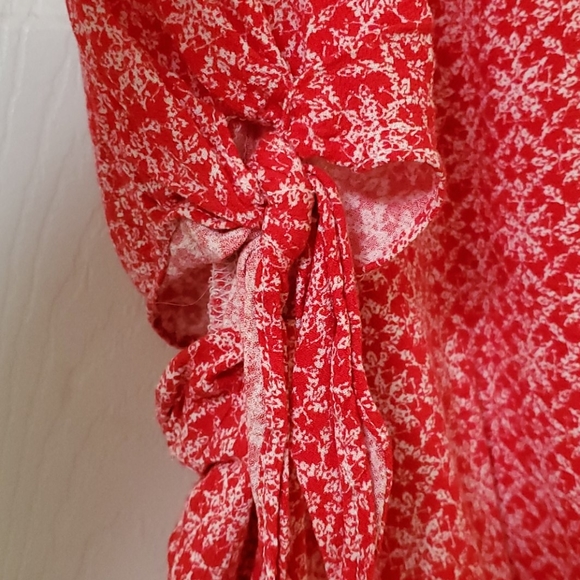 Universal Thread Blouse - Picture 2 of 6